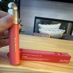 Rare Beauty Soft Pinch Tinted Lip Oil - Vibrant Coral